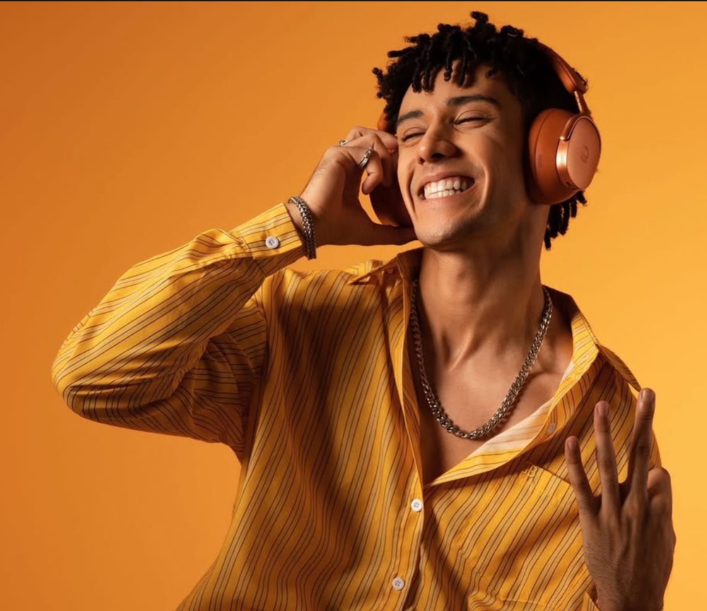 Baseus headphones campaign